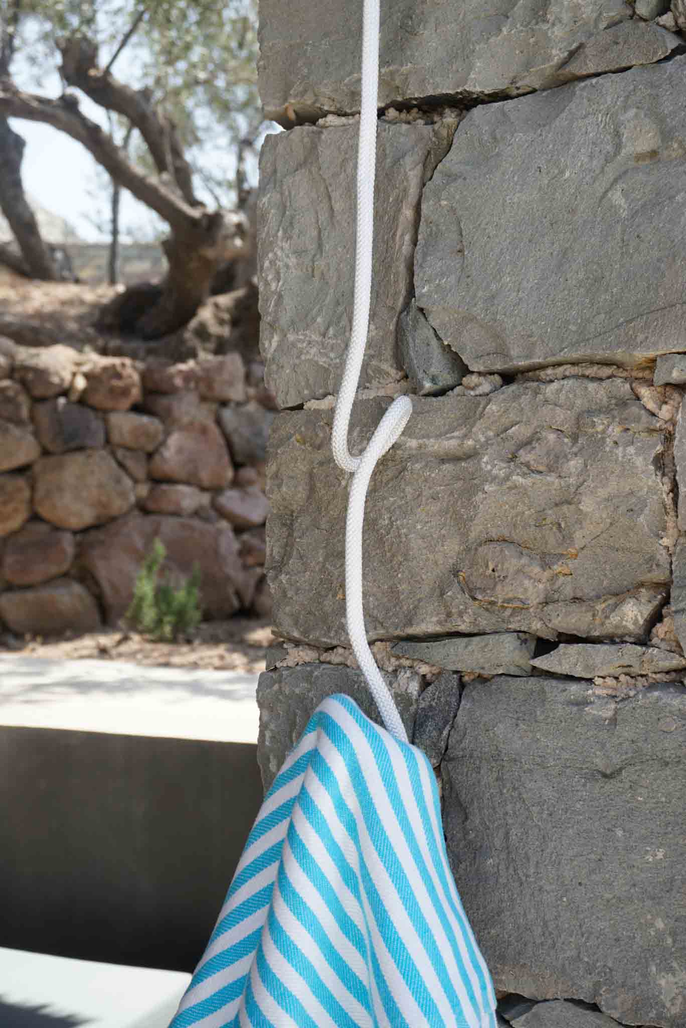 Hanging Rope designer wardrobe | LOOP ROPE – PEPPERMINT